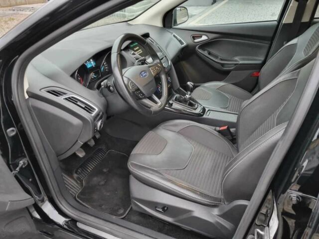 Черный Форд Фокус, объемом двигателя 2 л и пробегом 160 тыс. км за 8000 $, фото 4 на Automoto.ua