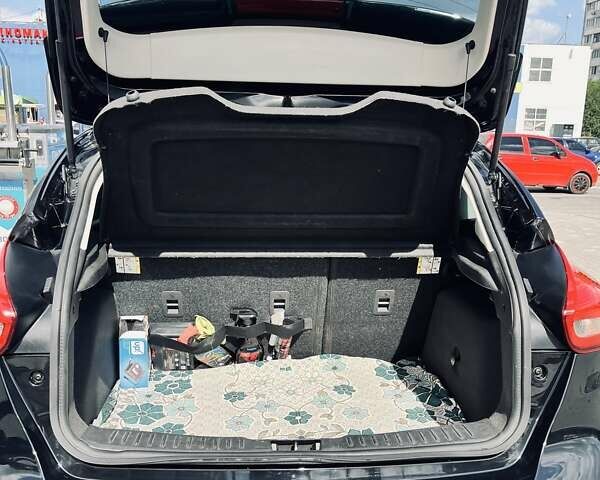 Чорний Форд Фокус, об'ємом двигуна 2 л та пробігом 175 тис. км за 11500 $, фото 9 на Automoto.ua