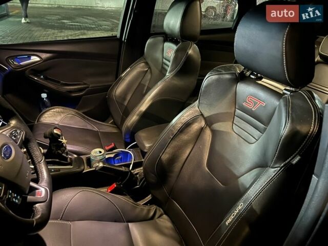 Черный Форд Фокус, объемом двигателя 2 л и пробегом 75 тыс. км за 11000 $, фото 8 на Automoto.ua