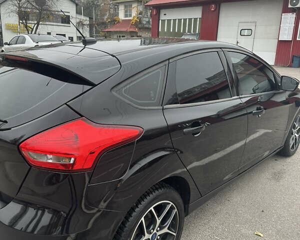 Черный Форд Фокус, объемом двигателя 2 л и пробегом 219 тыс. км за 8800 $, фото 8 на Automoto.ua