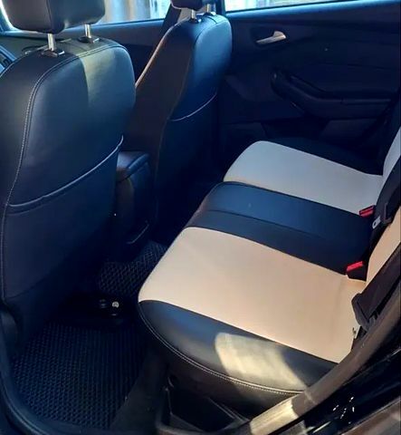 Черный Форд Фокус, объемом двигателя 2 л и пробегом 143 тыс. км за 9100 $, фото 2 на Automoto.ua