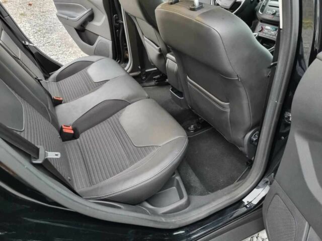 Черный Форд Фокус, объемом двигателя 2 л и пробегом 160 тыс. км за 8000 $, фото 5 на Automoto.ua