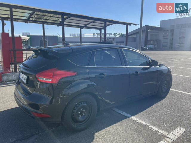 Черный Форд Фокус, объемом двигателя 2 л и пробегом 112 тыс. км за 10800 $, фото 3 на Automoto.ua