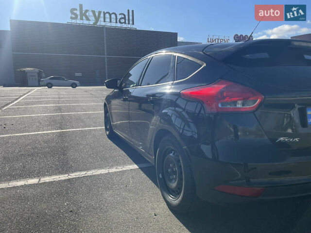 Черный Форд Фокус, объемом двигателя 2 л и пробегом 112 тыс. км за 10800 $, фото 5 на Automoto.ua
