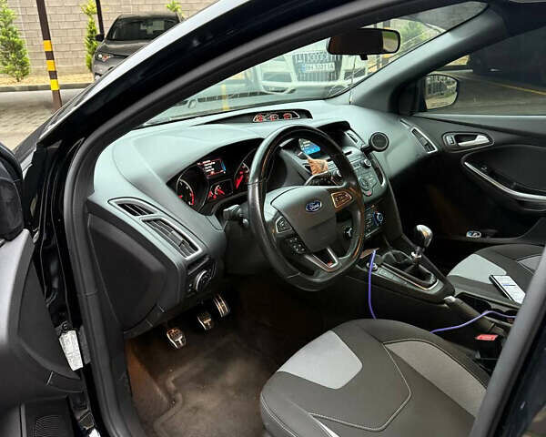 Чорний Форд Фокус, об'ємом двигуна 2 л та пробігом 75 тис. км за 9500 $, фото 10 на Automoto.ua
