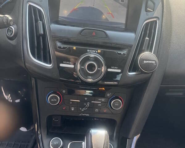 Черный Форд Фокус, объемом двигателя 2 л и пробегом 97 тыс. км за 12500 $, фото 7 на Automoto.ua