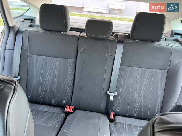 Черный Форд Фокус, объемом двигателя 2 л и пробегом 64 тыс. км за 10300 $, фото 4 на Automoto.ua