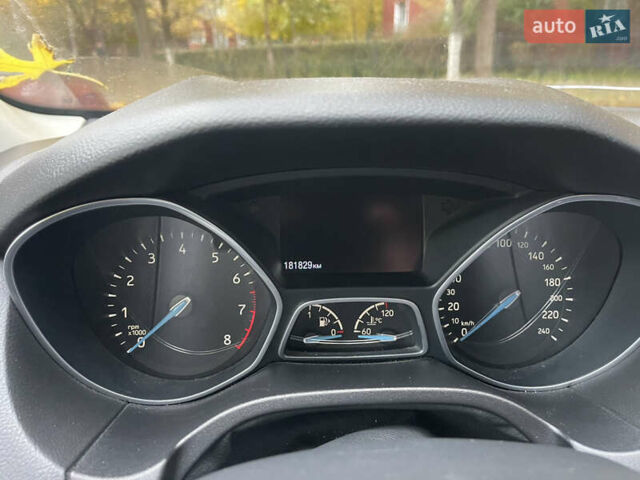 Чорний Форд Фокус, об'ємом двигуна 1 л та пробігом 183 тис. км за 6700 $, фото 5 на Automoto.ua