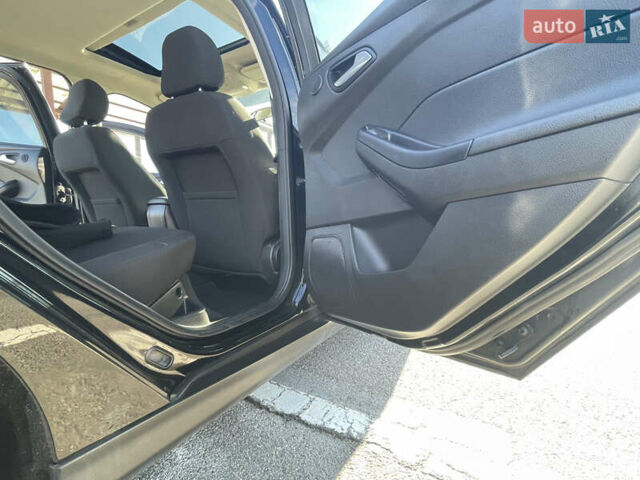 Черный Форд Фокус, объемом двигателя 2 л и пробегом 112 тыс. км за 10800 $, фото 10 на Automoto.ua