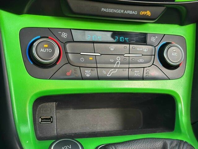 Черный Форд Фокус, объемом двигателя 2 л и пробегом 123 тыс. км за 12990 $, фото 20 на Automoto.ua