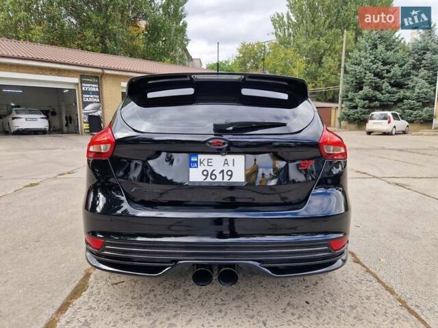 Черный Форд Фокус, объемом двигателя 2 л и пробегом 98 тыс. км за 12000 $, фото 4 на Automoto.ua