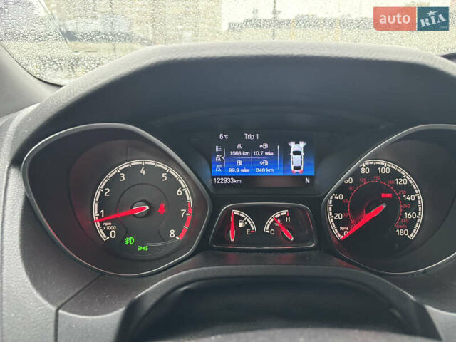 Черный Форд Фокус, объемом двигателя 2 л и пробегом 121 тыс. км за 12500 $, фото 12 на Automoto.ua