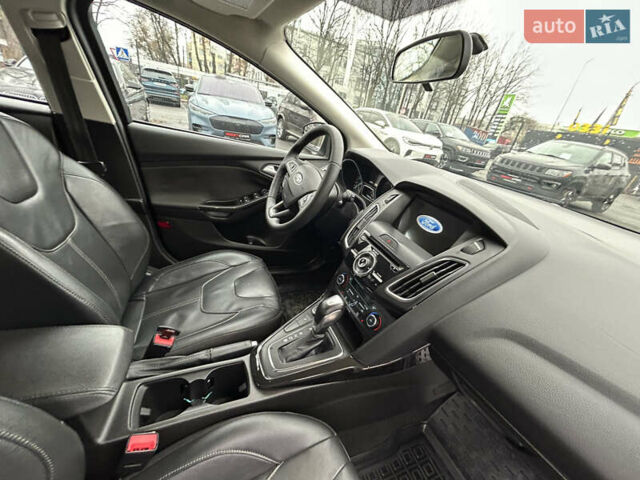 Чорний Форд Фокус, об'ємом двигуна 2 л та пробігом 88 тис. км за 11000 $, фото 28 на Automoto.ua