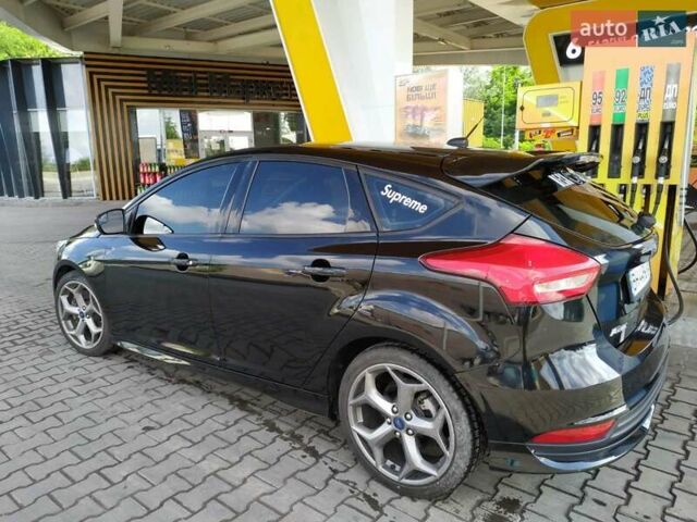 Чорний Форд Фокус, об'ємом двигуна 2 л та пробігом 66 тис. км за 14999 $, фото 2 на Automoto.ua