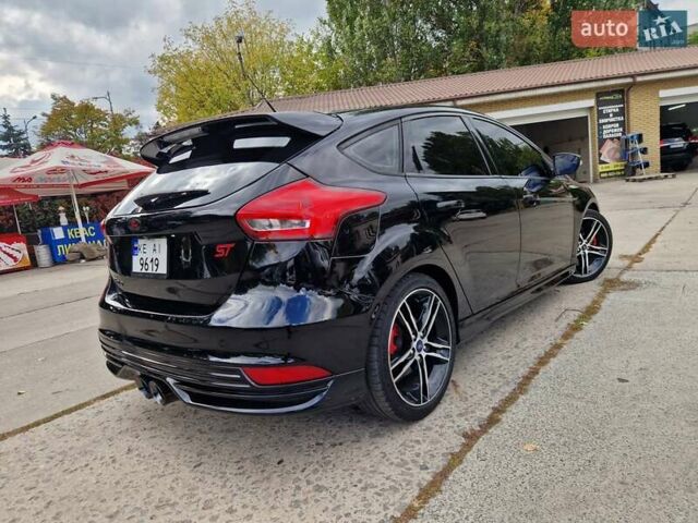 Черный Форд Фокус, объемом двигателя 2 л и пробегом 98 тыс. км за 12000 $, фото 3 на Automoto.ua