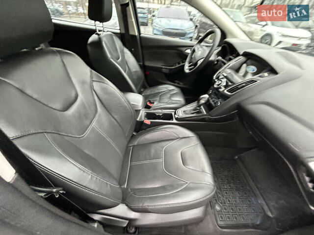 Чорний Форд Фокус, об'ємом двигуна 2 л та пробігом 88 тис. км за 11000 $, фото 26 на Automoto.ua