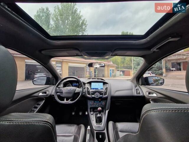 Черный Форд Фокус, объемом двигателя 2 л и пробегом 98 тыс. км за 12000 $, фото 24 на Automoto.ua