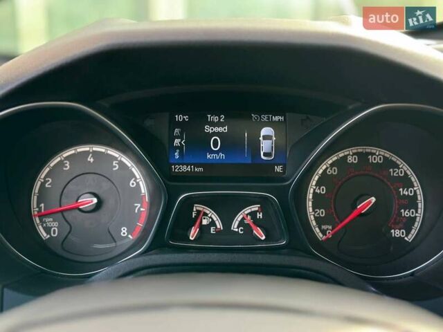 Чорний Форд Фокус, об'ємом двигуна 2 л та пробігом 123 тис. км за 12990 $, фото 16 на Automoto.ua