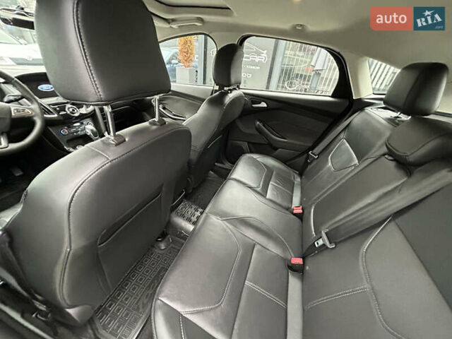 Чорний Форд Фокус, об'ємом двигуна 2 л та пробігом 88 тис. км за 11000 $, фото 21 на Automoto.ua