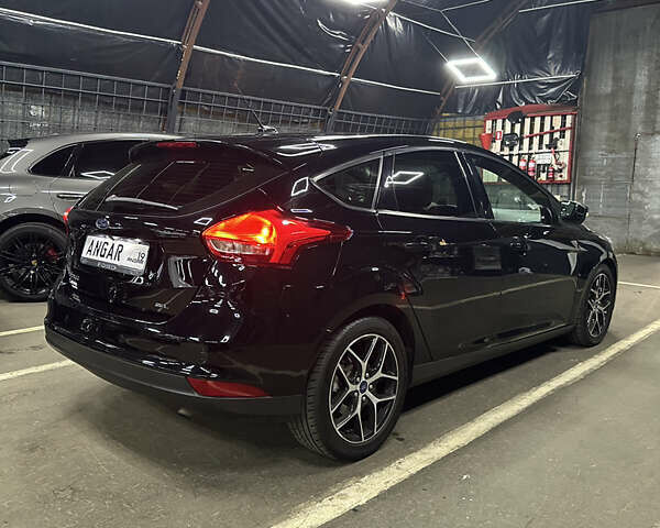 Чорний Форд Фокус, об'ємом двигуна 2 л та пробігом 190 тис. км за 12500 $, фото 3 на Automoto.ua