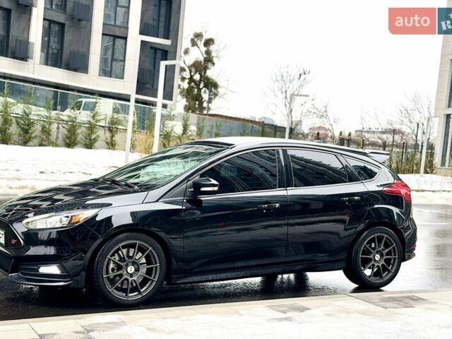Черный Форд Фокус, объемом двигателя 2 л и пробегом 89 тыс. км за 12500 $, фото 4 на Automoto.ua