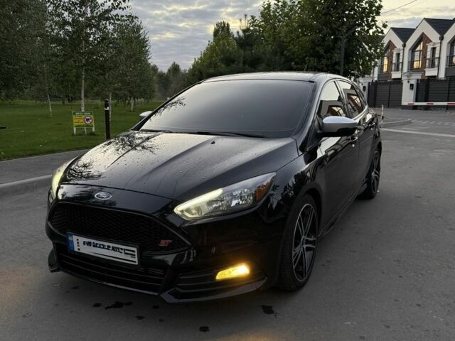 Черный Форд Фокус, объемом двигателя 2 л и пробегом 110 тыс. км за 12000 $, фото 1 на Automoto.ua