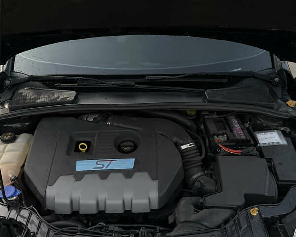 Черный Форд Фокус, объемом двигателя 2 л и пробегом 110 тыс. км за 12000 $, фото 10 на Automoto.ua