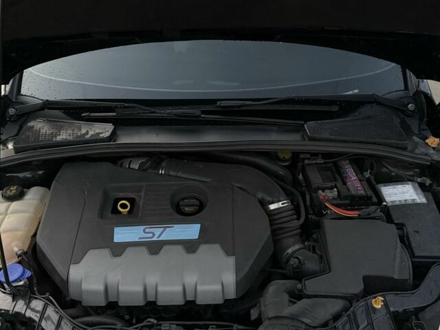 Черный Форд Фокус, объемом двигателя 2 л и пробегом 110 тыс. км за 12000 $, фото 9 на Automoto.ua