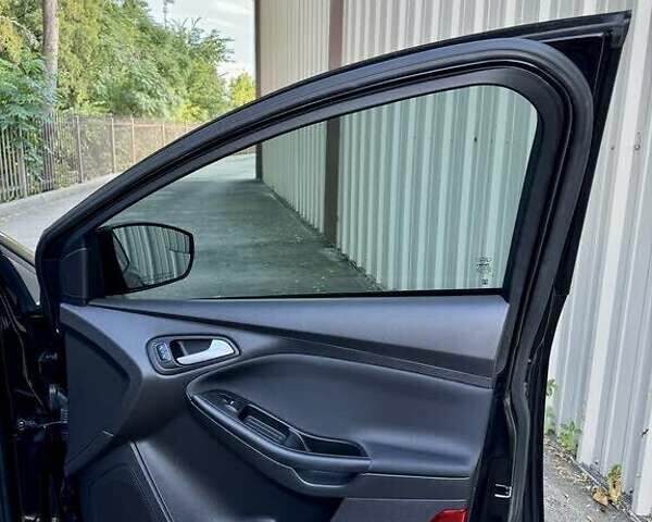 Черный Форд Фокус, объемом двигателя 2 л и пробегом 165 тыс. км за 1500 $, фото 13 на Automoto.ua