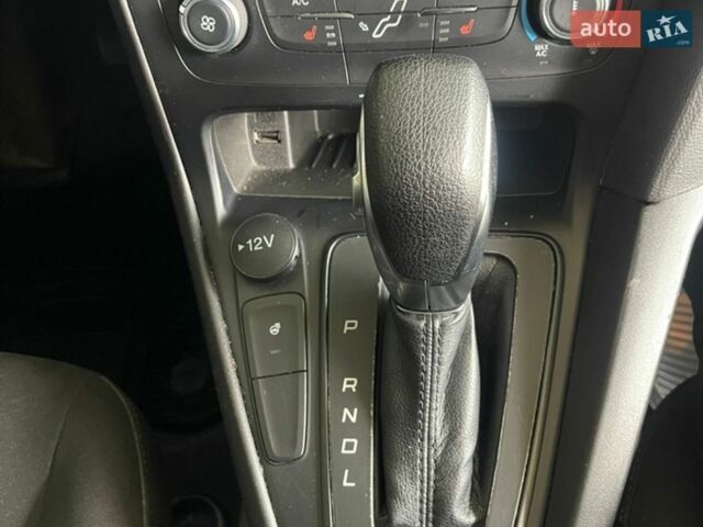 Чорний Форд Фокус, об'ємом двигуна 2 л та пробігом 82 тис. км за 12000 $, фото 10 на Automoto.ua