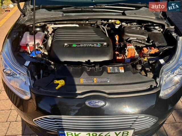 Чорний Форд Фокус, об'ємом двигуна 0 л та пробігом 84 тис. км за 9900 $, фото 7 на Automoto.ua