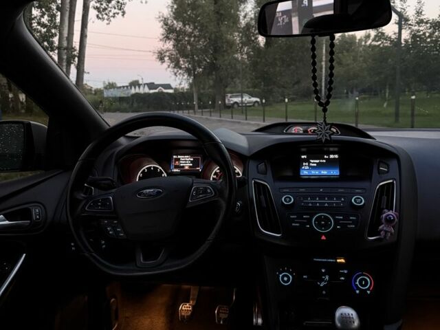 Черный Форд Фокус, объемом двигателя 2 л и пробегом 110 тыс. км за 12000 $, фото 6 на Automoto.ua