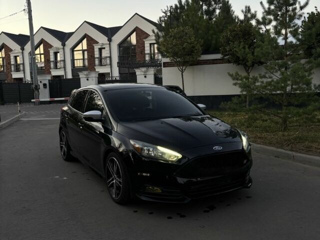 Черный Форд Фокус, объемом двигателя 2 л и пробегом 110 тыс. км за 12000 $, фото 2 на Automoto.ua