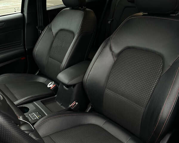 Черный Форд Фокус, объемом двигателя 2 л и пробегом 200 тыс. км за 18300 $, фото 12 на Automoto.ua