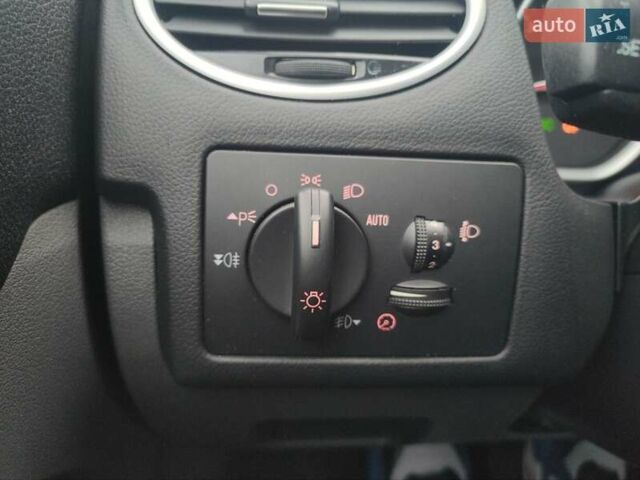 Черный Форд Фокус, объемом двигателя 2 л и пробегом 122 тыс. км за 6999 $, фото 27 на Automoto.ua