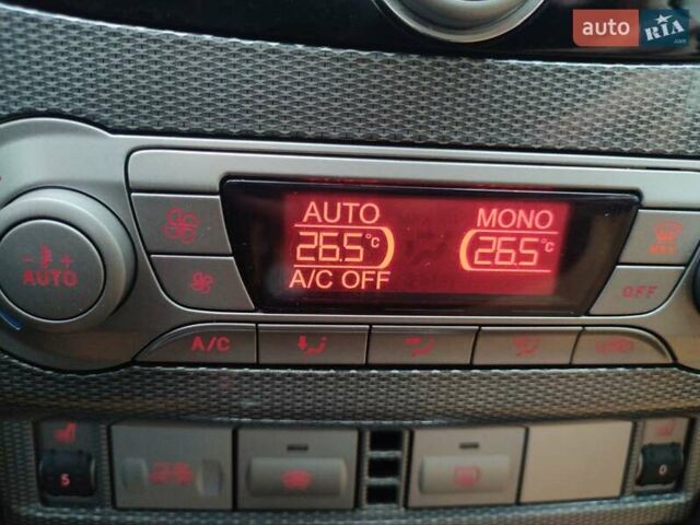 Черный Форд Фокус, объемом двигателя 2 л и пробегом 122 тыс. км за 6999 $, фото 24 на Automoto.ua