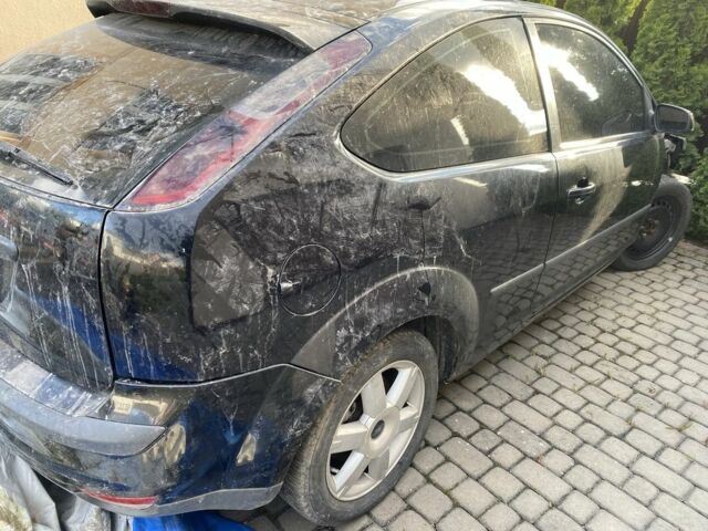 Чорний Форд Фокус, об'ємом двигуна 2 л та пробігом 150 тис. км за 2000 $, фото 3 на Automoto.ua