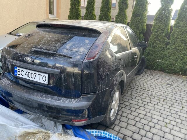 Чорний Форд Фокус, об'ємом двигуна 2 л та пробігом 150 тис. км за 2000 $, фото 5 на Automoto.ua