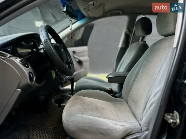 Черный Форд Фокус, объемом двигателя 2 л и пробегом 250 тыс. км за 2300 $, фото 13 на Automoto.ua