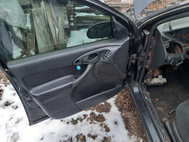 Чорний Форд Фокус, об'ємом двигуна 2 л та пробігом 207 тис. км за 1650 $, фото 4 на Automoto.ua