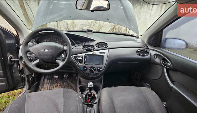 Чорний Форд Фокус, об'ємом двигуна 1.6 л та пробігом 300 тис. км за 1800 $, фото 4 на Automoto.ua