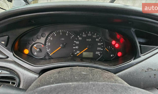 Чорний Форд Фокус, об'ємом двигуна 1.6 л та пробігом 300 тис. км за 1800 $, фото 6 на Automoto.ua