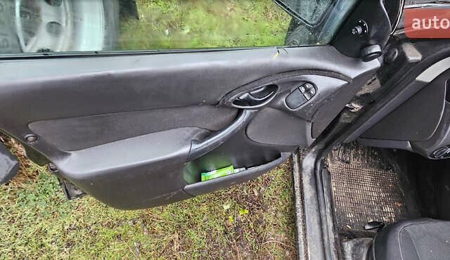 Чорний Форд Фокус, об'ємом двигуна 1.6 л та пробігом 300 тис. км за 1800 $, фото 16 на Automoto.ua