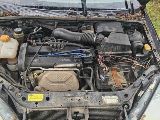 Черный Форд Фокус, объемом двигателя 1.6 л и пробегом 300 тыс. км за 1800 $, фото 4 на Automoto.ua