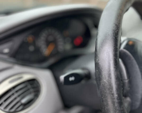 Черный Форд Фокус, объемом двигателя 1.8 л и пробегом 178 тыс. км за 2850 $, фото 22 на Automoto.ua