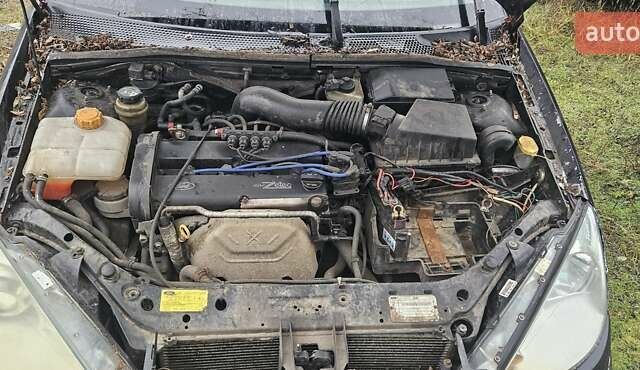 Чорний Форд Фокус, об'ємом двигуна 1.6 л та пробігом 300 тис. км за 1800 $, фото 3 на Automoto.ua