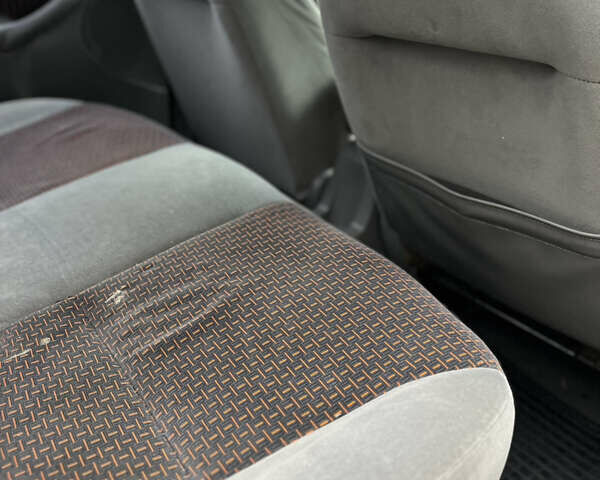 Черный Форд Фокус, объемом двигателя 1.8 л и пробегом 178 тыс. км за 2850 $, фото 18 на Automoto.ua