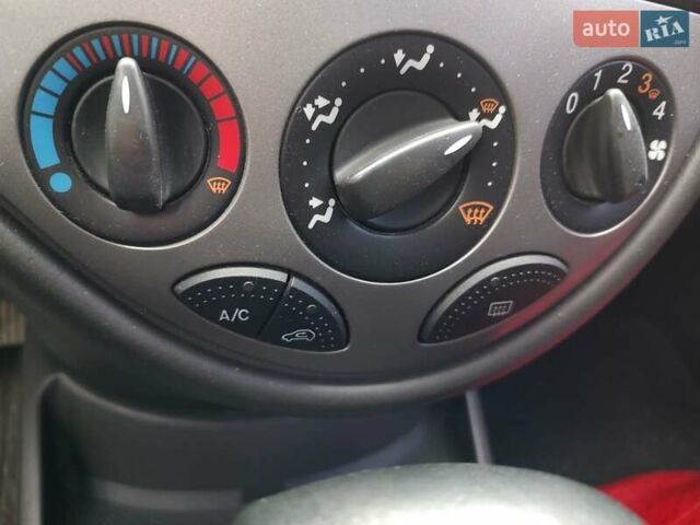 Чорний Форд Фокус, об'ємом двигуна 1.6 л та пробігом 100 тис. км за 4550 $, фото 11 на Automoto.ua