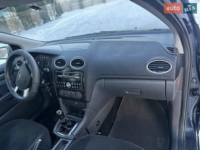 Чорний Форд Фокус, об'ємом двигуна 2.01 л та пробігом 280 тис. км за 3150 $, фото 16 на Automoto.ua