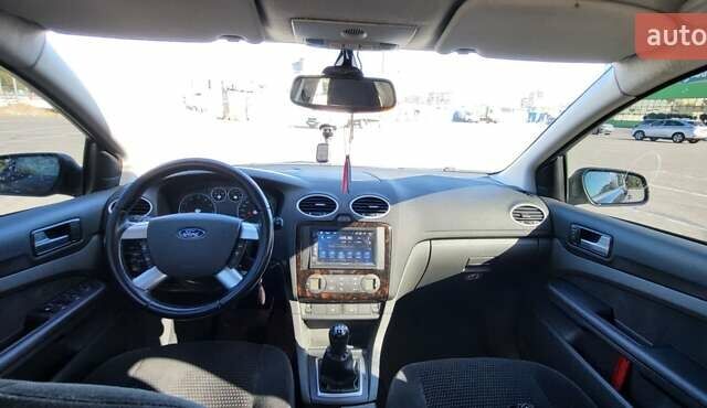 Черный Форд Фокус, объемом двигателя 1.8 л и пробегом 186 тыс. км за 4900 $, фото 19 на Automoto.ua